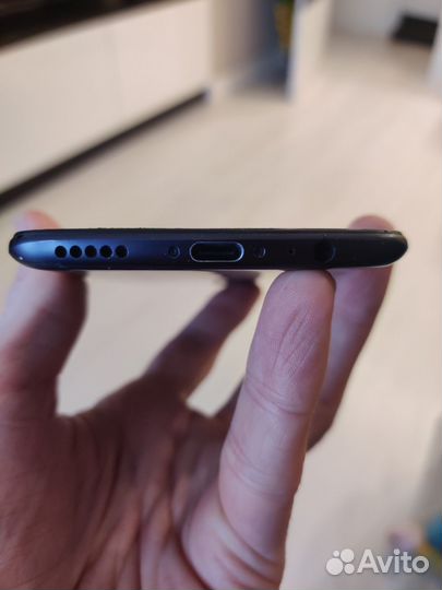 OnePlus 5, 6/64 ГБ
