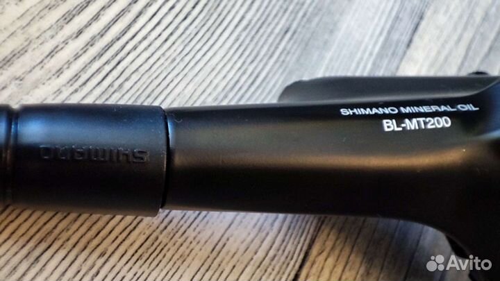 Гидравлические тормоза Shimano MT200