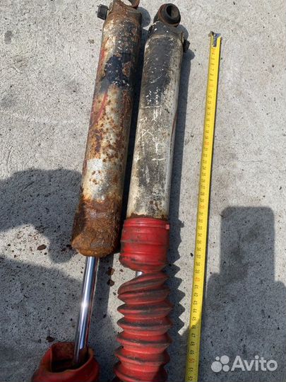 Амортизатор зад. Toyota Land cruiser