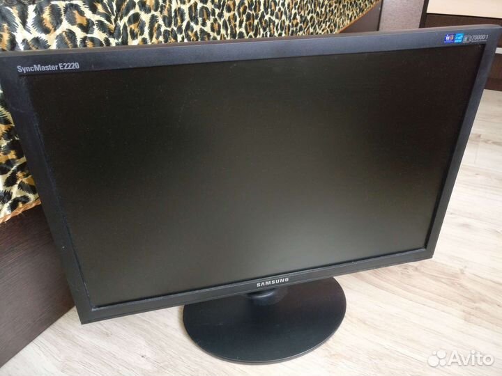 Монитор Samsung 22 дюйма E2220NW