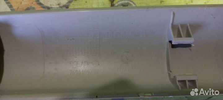 Накладка стойки передняя правая Renault Logan 1