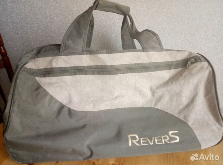 Дорожная сумка на колесах с выдвижной ручкой