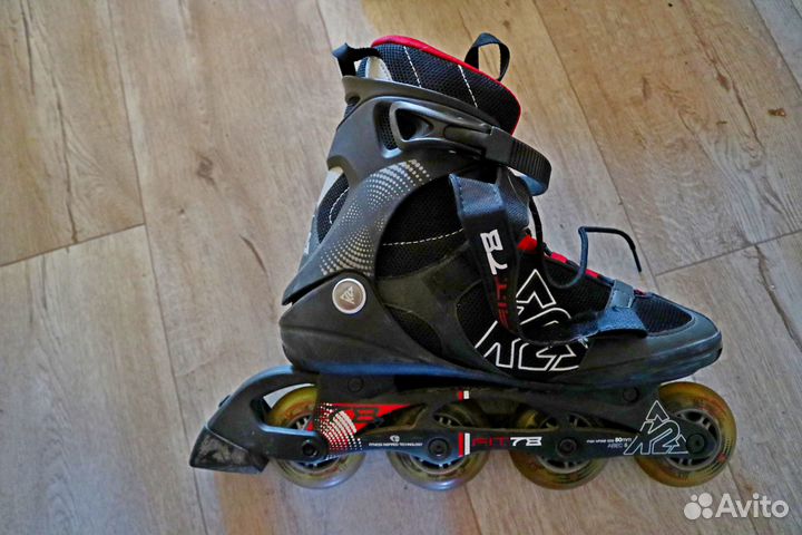 Роликовые коньки