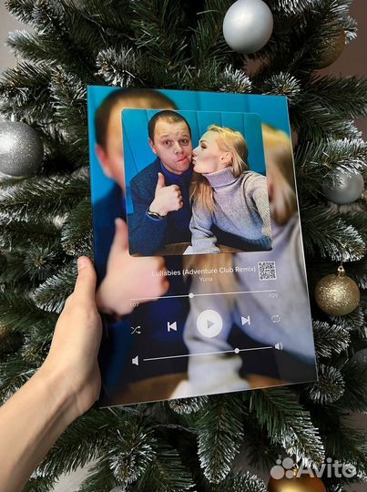 Трек-пластинка с живыми фото в подарок