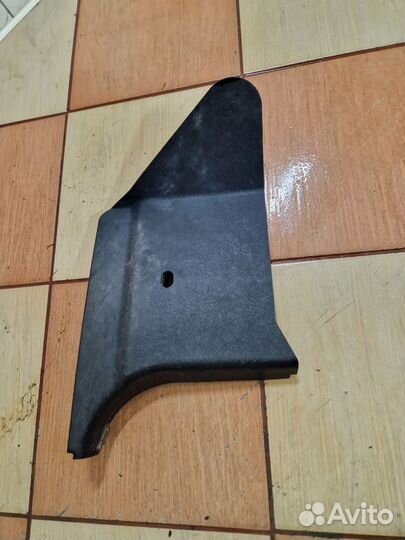 Накладка на стойку Mercedes w202