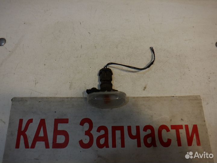 Повторитель на крыло Suzuki Ignis 2 1.3л