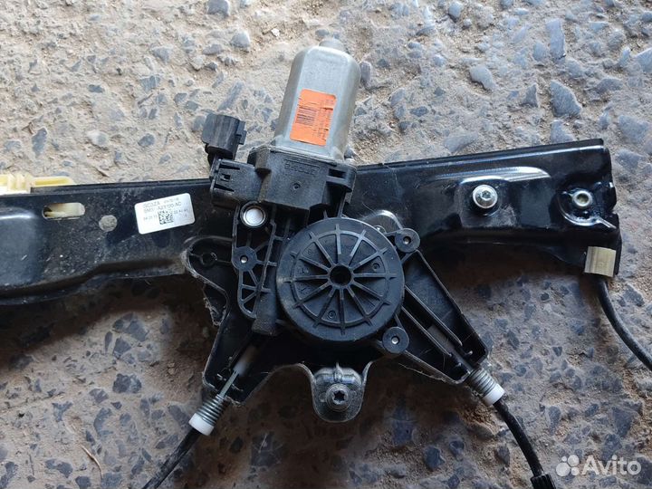 Стеклоподъемник передний правый Ford Focus 3