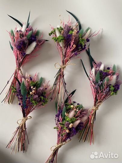 Мини букет из сухоцветов и стаб. цветов