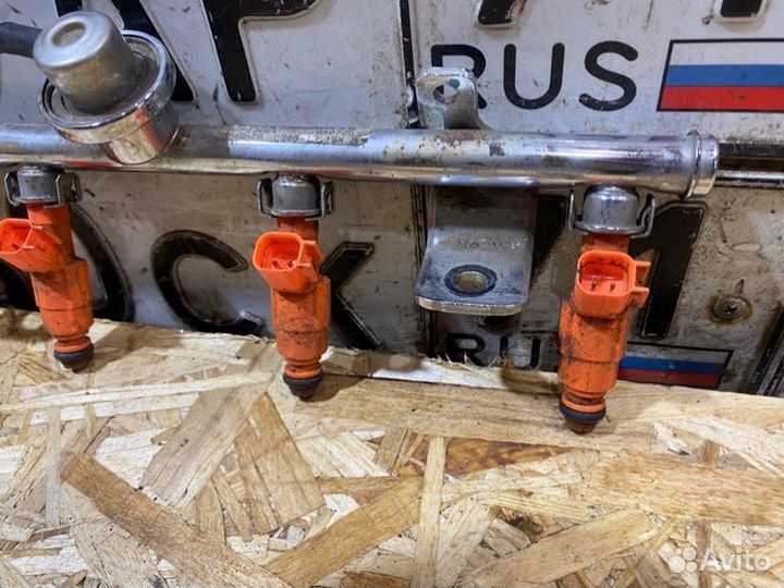 Топливная рампа Ford Mondeo 3 2002