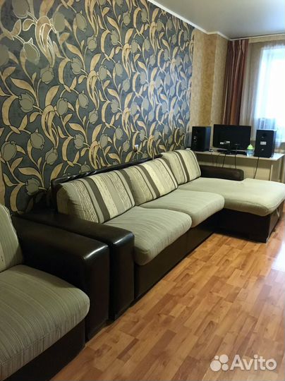 Большой угловой диван