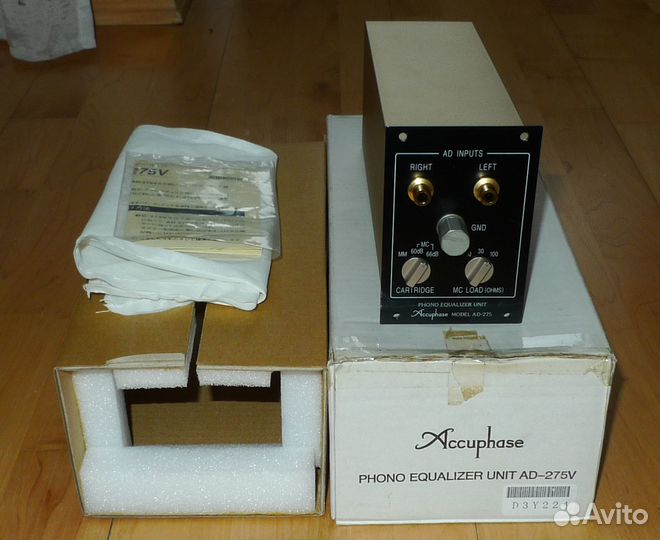 Корректор Accuphase AD-275 и пульт RC-10