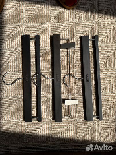 Вешалки плечики Hugo Boss