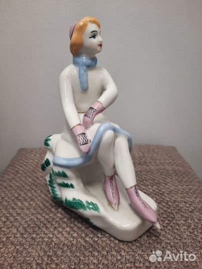 Фарфоровые статуэтки