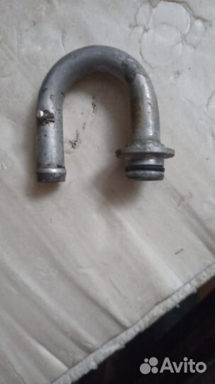 Патрубок системы охлаждения Audi A8