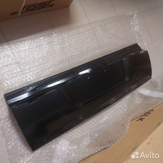 Крышка багажника борт Land Cruiser