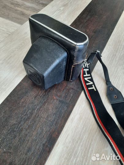 Пленочный фотоаппарат зенит