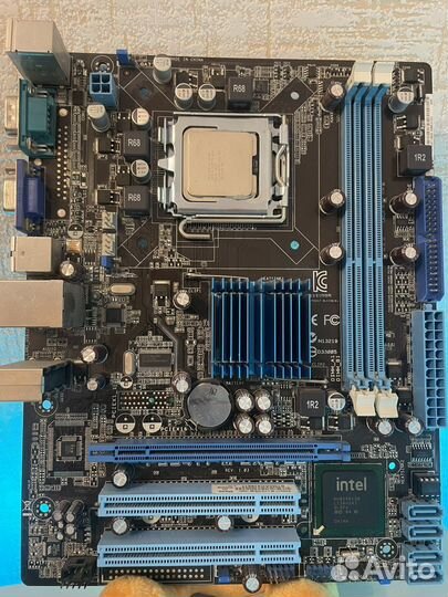 Материнская плата 775 на ddr3 P5G41T-M +Q8400