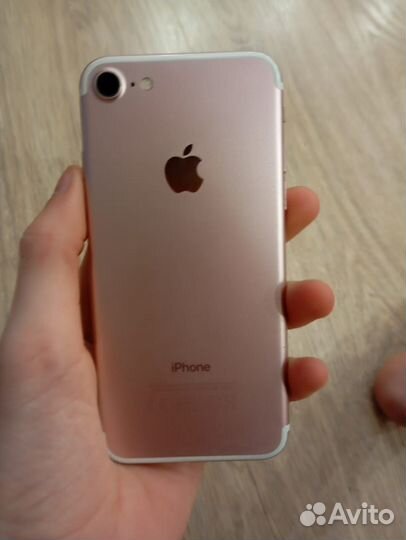 iPhone 7, 32 ГБ