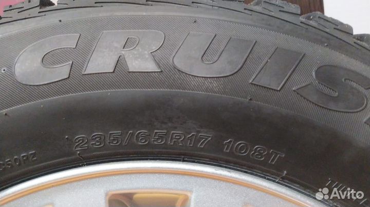 Bridgestone Ice Cruiser 5000 235/65 R17 107T