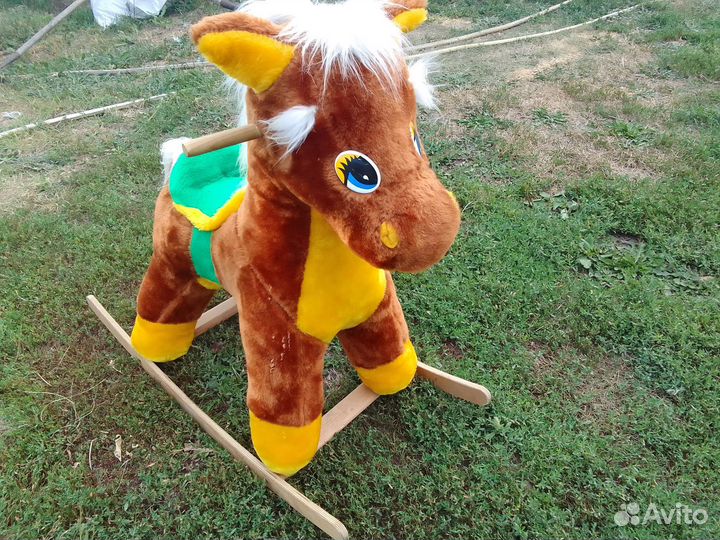 Лошадь качалка