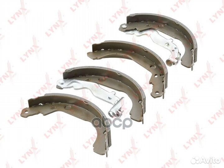 Тормозные колодки барабанные зад BS6307 LYN