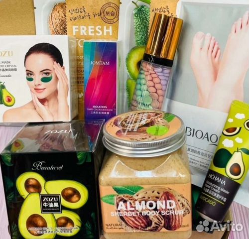 Подарок девушке на 8 марта