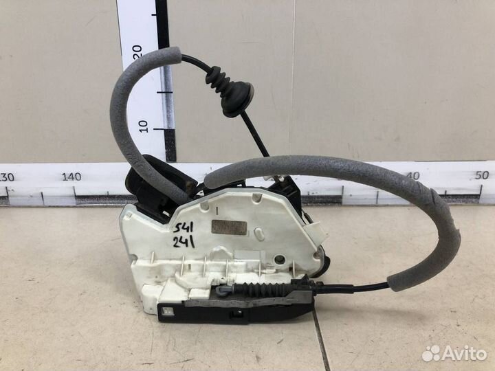 Замок двери задней правой Volkswagen Polo Sed RUS