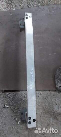 Усилитель заднего бампера Nissan Fuga Infiniti m35