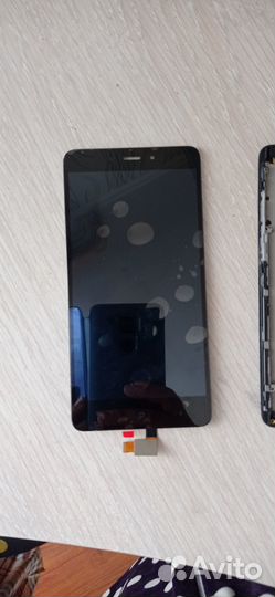 Продаётся дисплей с тачскрином Xiaomi redmi note4