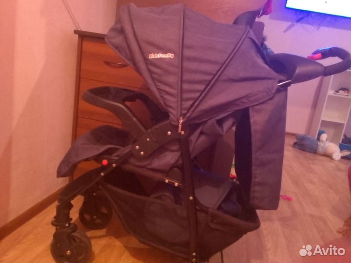 Прогулочная коляска rich family