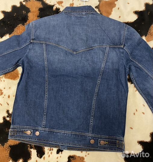 Джинсовая куртка wrangler