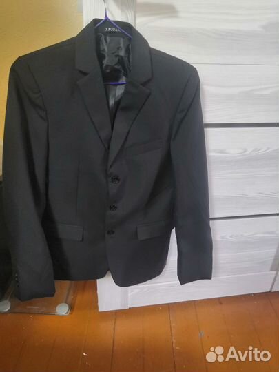 Продаётся школьный пиджак