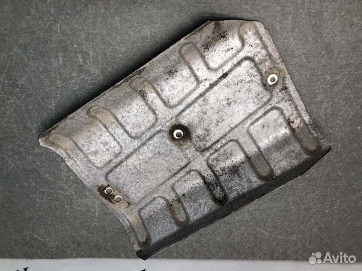 Тепловой экран Mitsubishi Carisma DA1A 4G92 2003