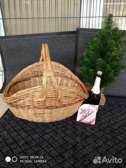 Корзина плетеная для подарков