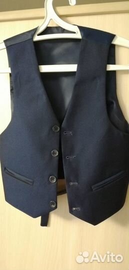 Костюм тройка