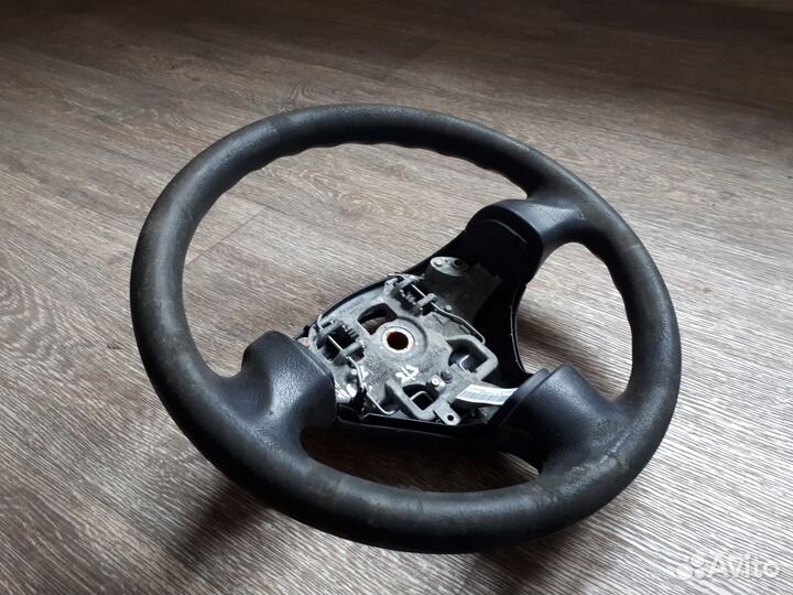 Колесо рулевое (руль) Пежо 206