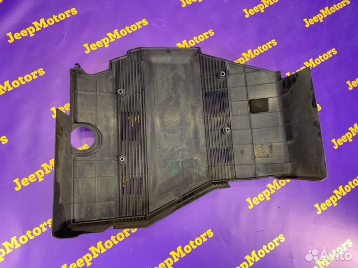 Крышка двигателя декоративная Toyota Land Cruiser