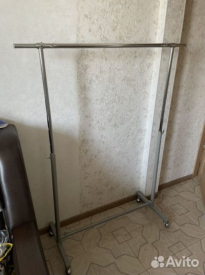 Вешалка напольная