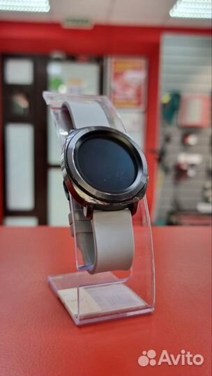 Часы смарт. Samsung gear sport