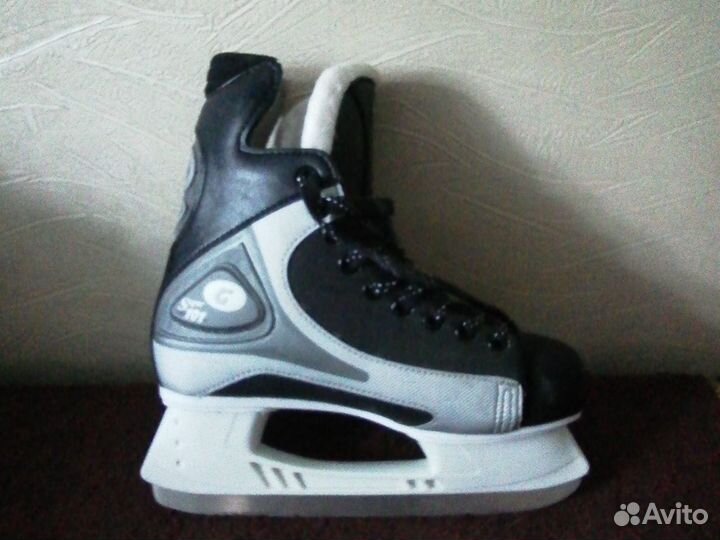 Коньки хоккейные Graf новые