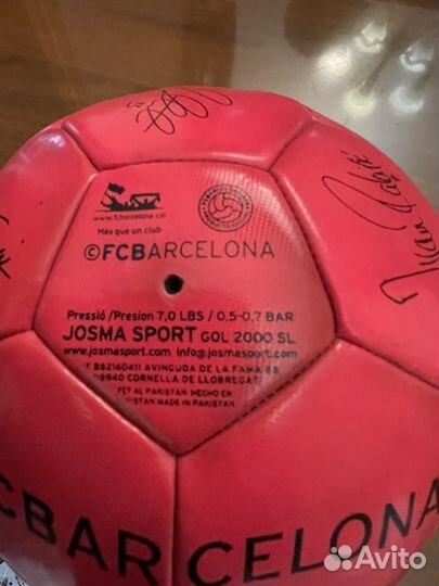 Футбольный мяч Barcelona с автографом Месси