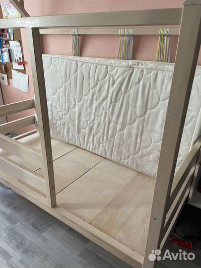 Детская кровать домик с матрасом