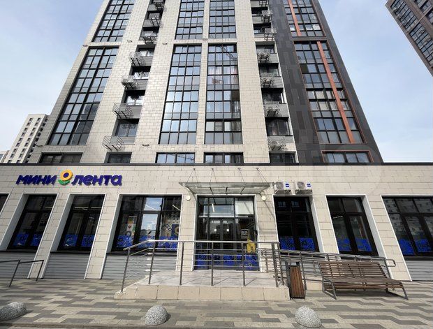 Продам торговое помещение, 408 м²