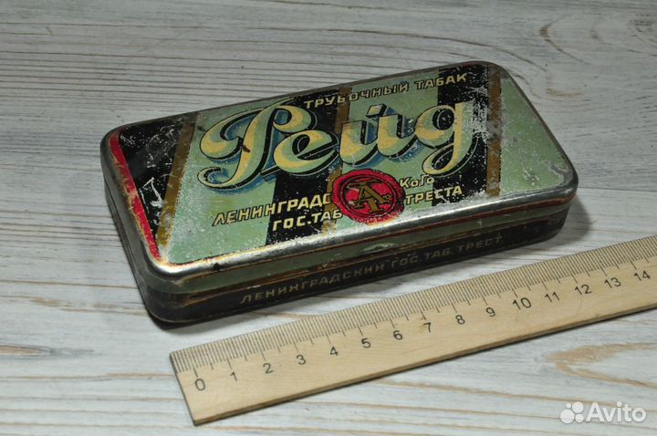 Жестяная коробочка от табака 