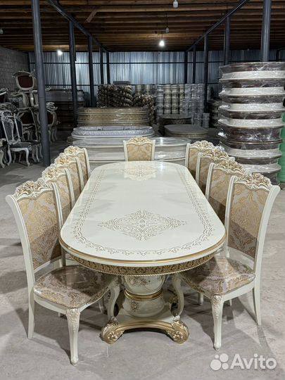 Стол обеденный со стульями