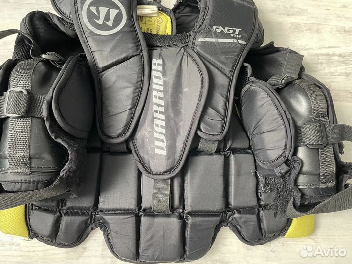 Детский вратарский нагрудник Warrior