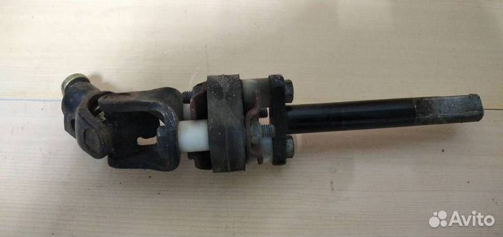 Рулевой кардан Nissan Almera Tino V10