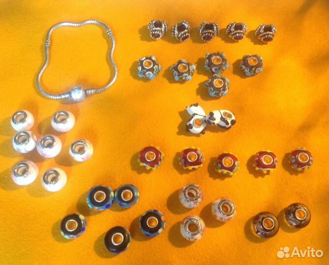 Шармы и браслет