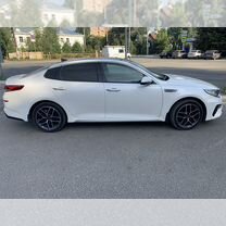 Kia Optima 2.4 AT, 2019, 140 000 км, с пробегом, цена 2 790 000 руб.