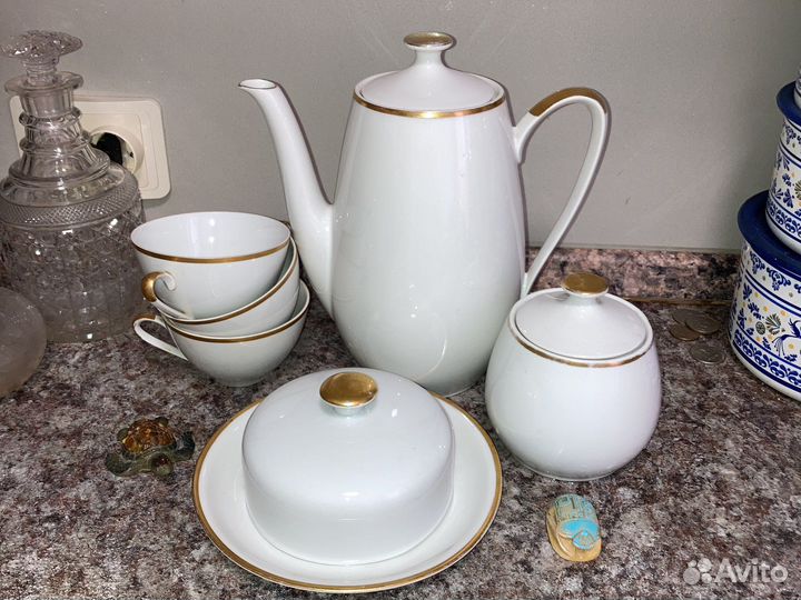 Часть чайного сервиза гдр